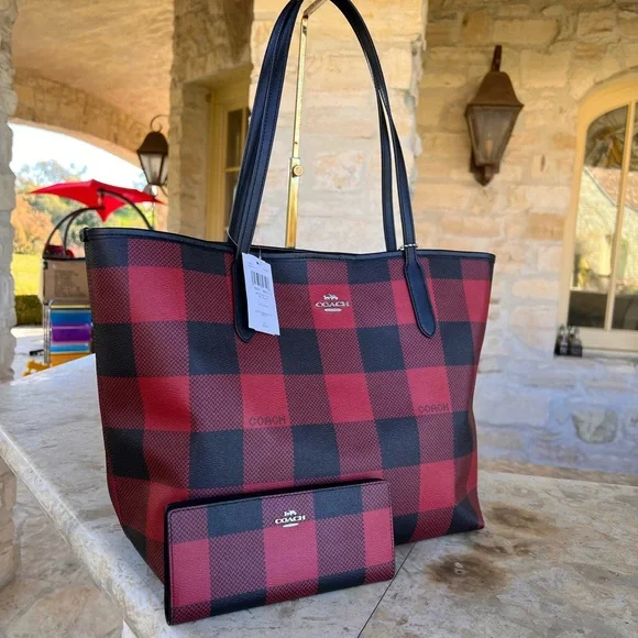 Coach buffalo Plaid Check Reversible Tote Handbag&wallet Red Black - Picture 2 of 13